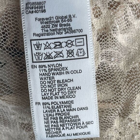 Forever 21  Sheer Round Neck Nylon/Spandex Lacey Floral Tank Top Size: M - Picture 5 of 6